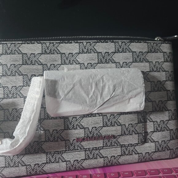 MK BLACK & SILVER WRISTLET - Picture 4 of 6